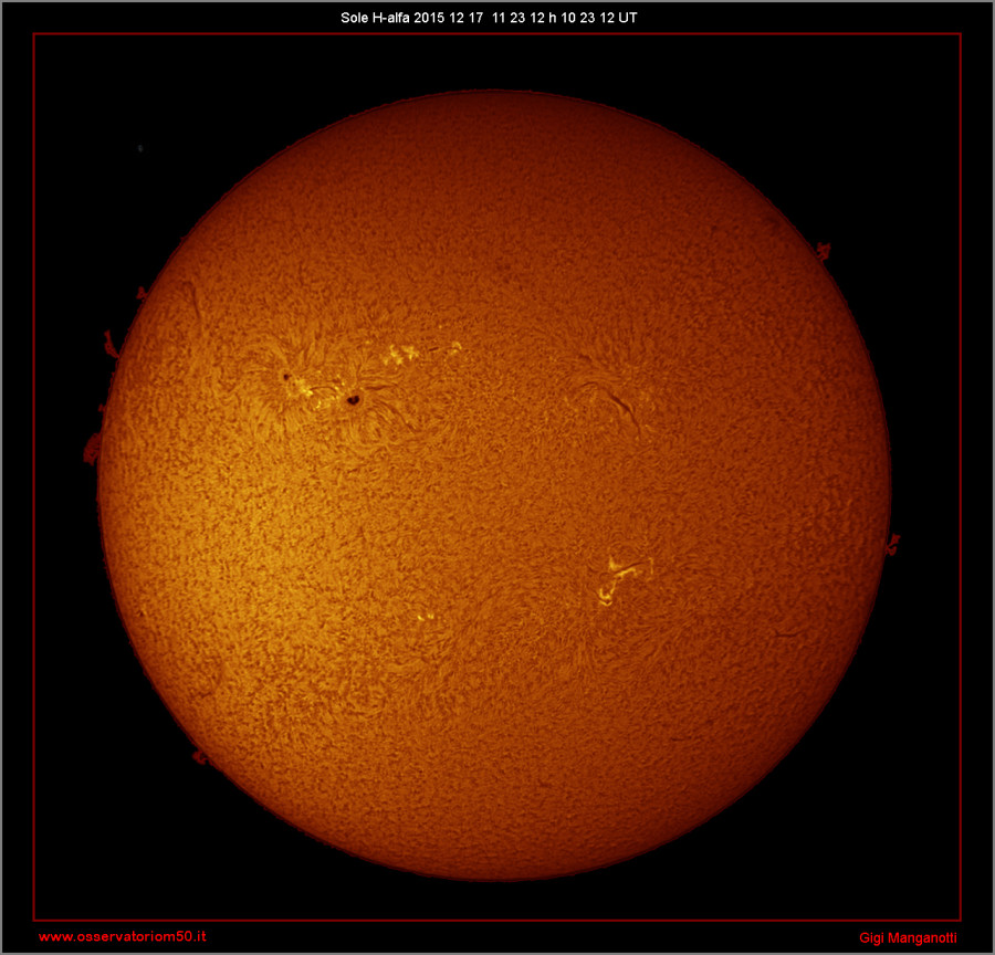 Sole  2015 12 17 h 11 23 12 h 10 23 12 UT