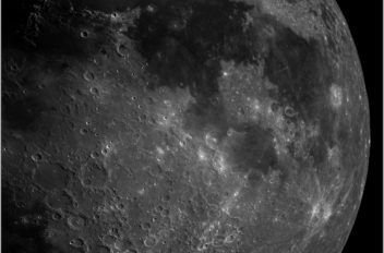 Luna alta risdoluzione